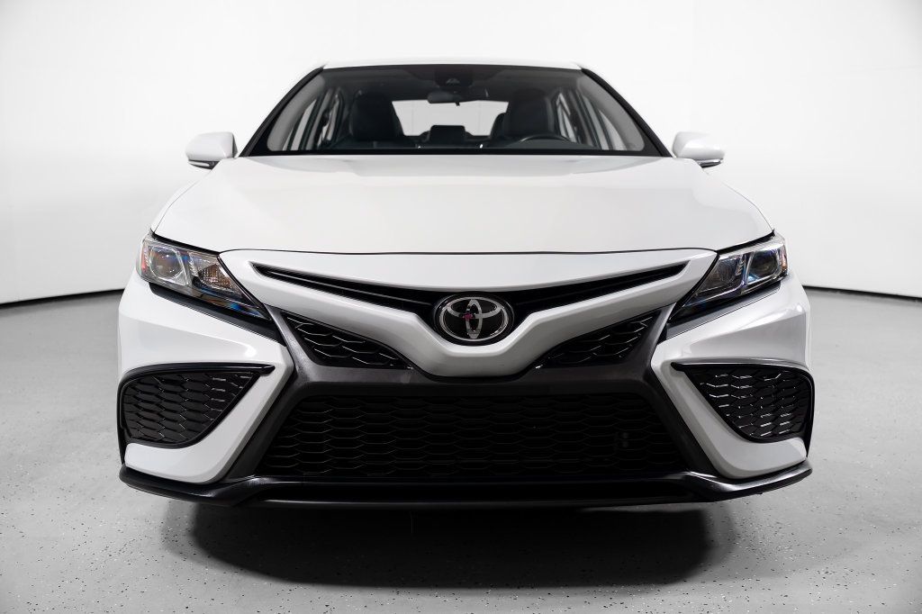 Used 2024 Toyota Camry SE FWD image 18