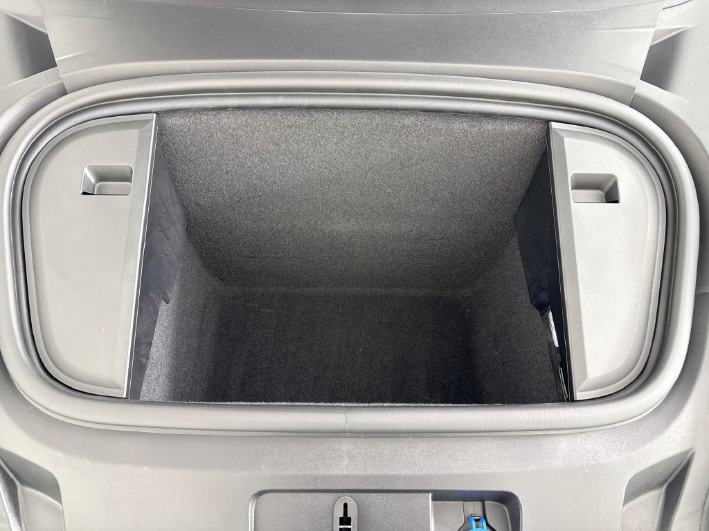 Certified 2024 Porsche Taycan RWD image 32