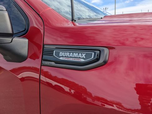 Used 2024 GMC Sierra 1500 AT4X image 8