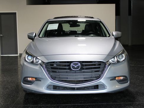 Used 2017 MAZDA MAZDA3 Touring w/ Popular Equipment Package FWD image 7