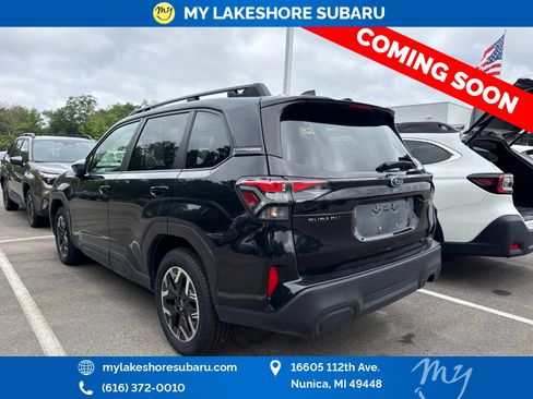Used 2025 Subaru Forester Premium AWD/4WD image 5