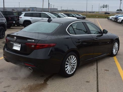 Used 2021 Alfa Romeo Giulia Sprint w/ Sun & Sound Package image 5