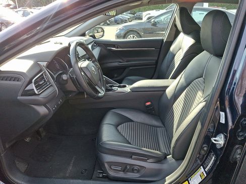 Used 2021 Toyota Camry SE image 13