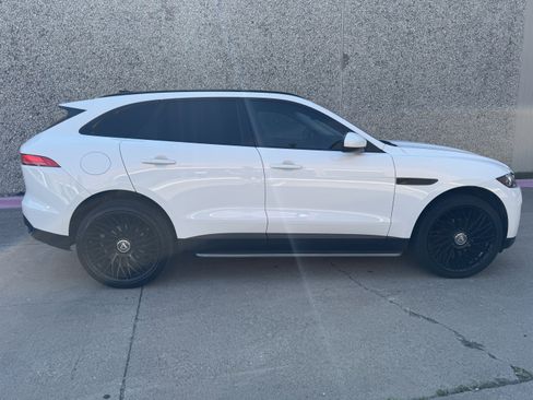 Used 2018 Jaguar F-PACE Premium AWD/4WD image 2