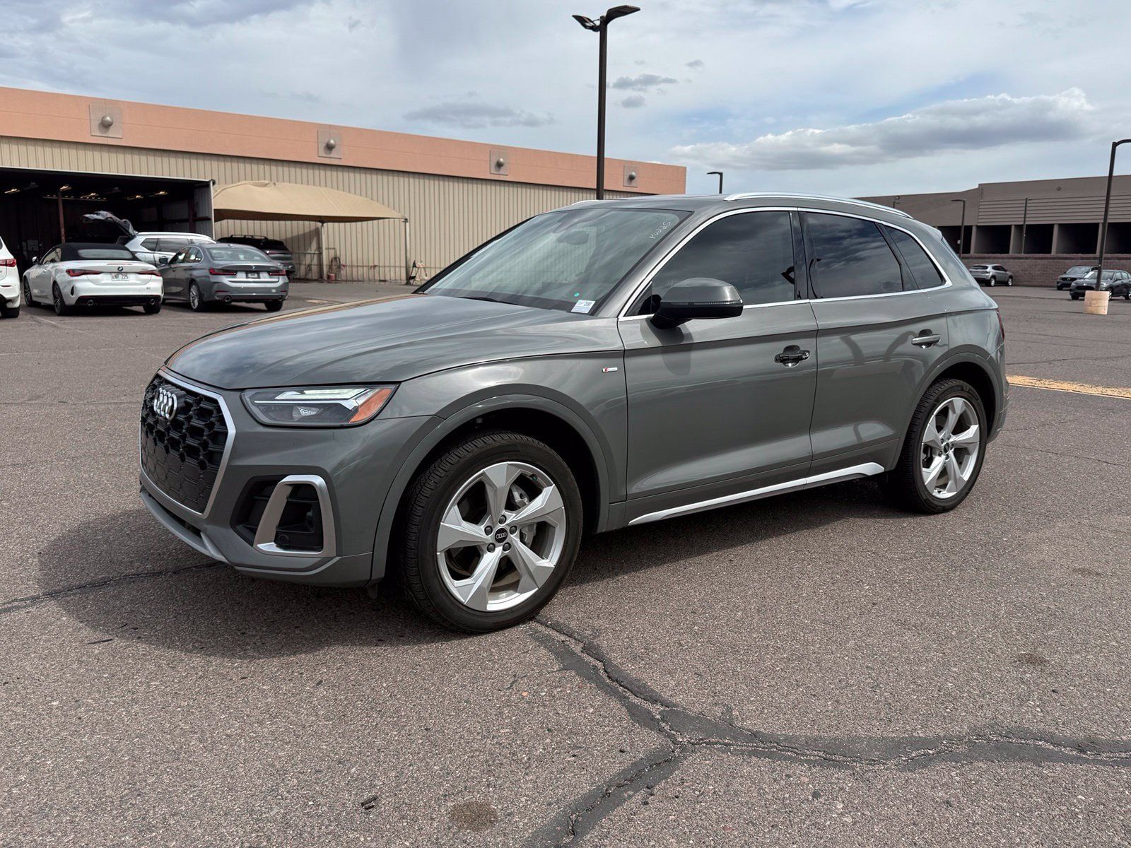 Used 2023 Audi Q5 2.0T Premium Plus w/ Premium Plus Package AWD/4WD image 1