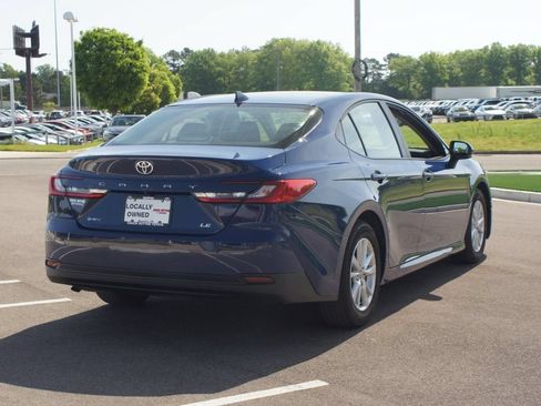 Used 2025 Toyota Camry LE FWD image 19
