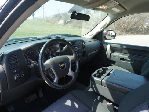Used 2011 Chevrolet Silverado 1500 LT AWD/4WD image 38