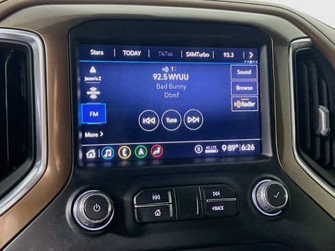 Used 2020 Chevrolet Silverado 1500 High Country w/ Technology Package AWD/4WD image 27