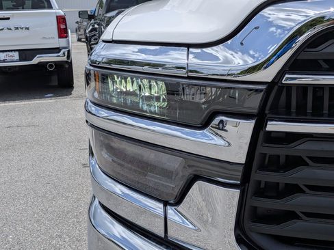 New 2026 RAM 2500 Tradesman AWD/4WD image 9