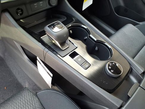 New 2025 Nissan Rogue SV image 10