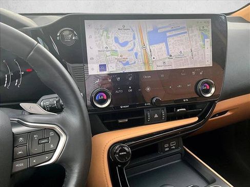 Used 2024 Lexus NX 250 FWD w/ Cold Area Package image 8