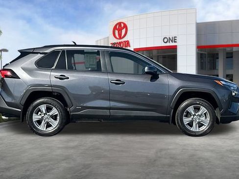 Used 2024 Toyota RAV4 LE AWD/4WD image 3