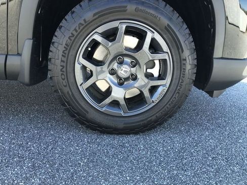 Certified 2025 Honda Pilot TrailSport image 10