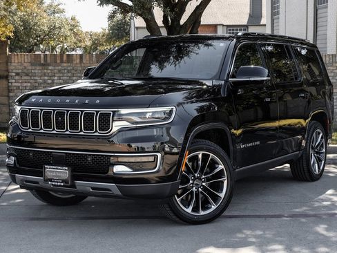 Used 2022 Jeep Wagoneer Series III w/ Premium Group I image 7