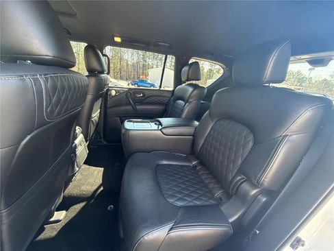 Used 2024 INFINITI QX80 Sensory image 11