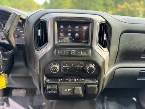Used 2021 Chevrolet Silverado 2500 Custom w/ Custom Convenience Package AWD/4WD image 17
