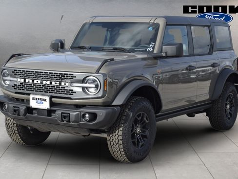 New 2026 Ford Bronco Badlands AWD/4WD image 1