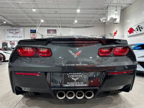 Used 2019 Chevrolet Corvette Stingray Coupe w/ 1LT RWD image 30
