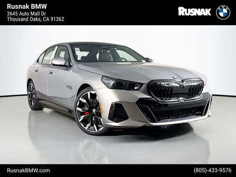 New 2026 BMW 550e xDrive AWD/4WD image 1