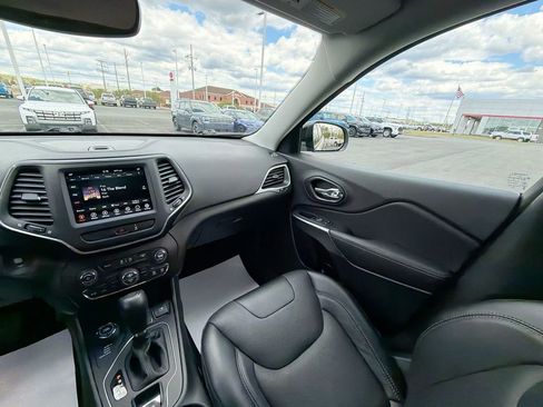 Used 2022 Jeep Cherokee Latitude Lux AWD/4WD image 11