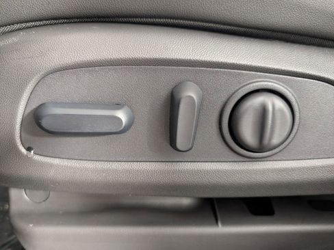 New 2025 Chevrolet TrailBlazer RS w/ Convenience Package image 18