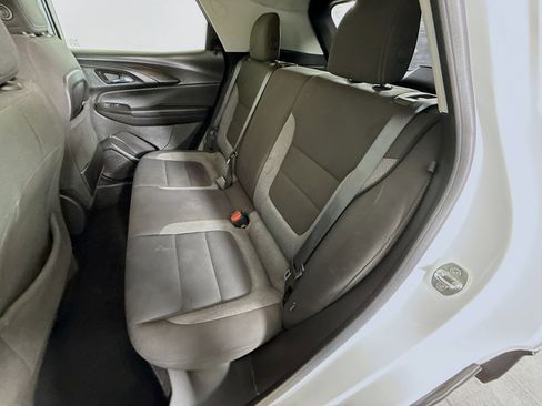 Used 2023 Chevrolet TrailBlazer LS FWD image 27
