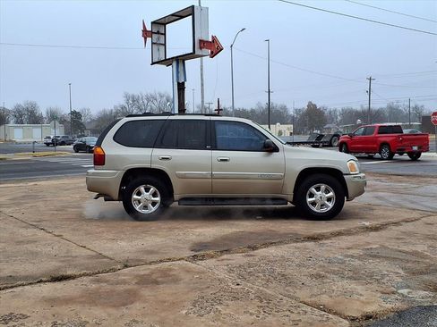 Used 2004 GMC Envoy SLT image 2