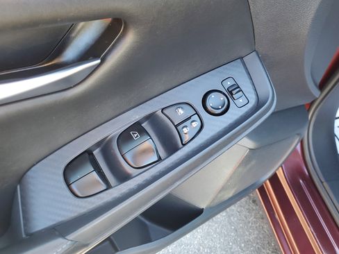 Certified 2023 Nissan Sentra SV image 18