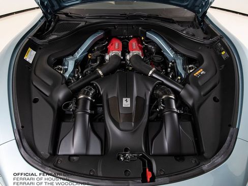 Used 2024 Ferrari Roma Spider RWD image 35