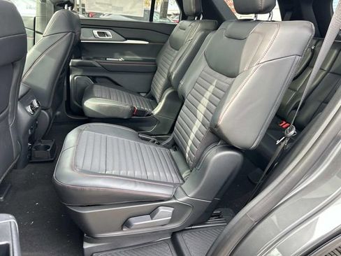 New 2026 Ford Explorer ST-Line w/ ST-Line Street Pack image 20