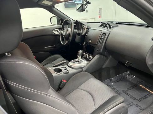 Used 2019 Nissan 370Z Coupe image 40