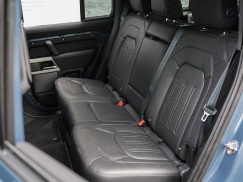 Used 2022 Land Rover Defender 110 SE image 20