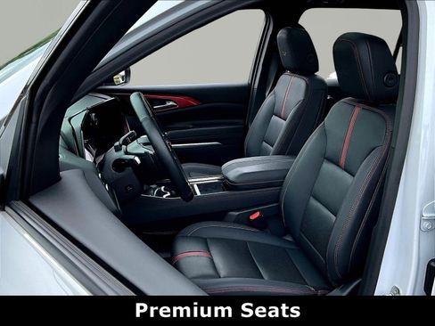 Used 2024 Chevrolet Traverse RS w/ LPO, Floor Liner Package AWD/4WD image 21