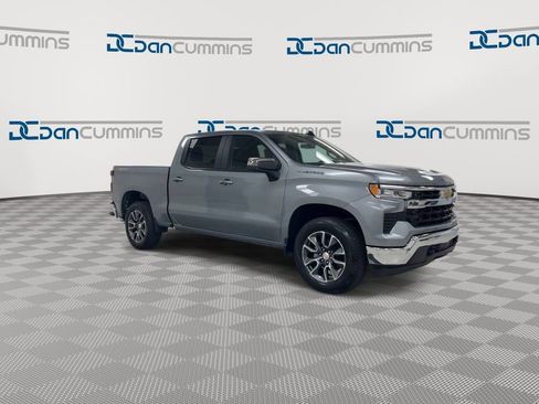Used 2024 Chevrolet Silverado 1500 LT AWD/4WD image 2