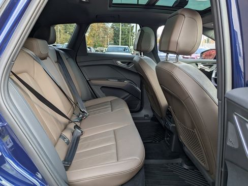 Used 2023 Audi Q4 e-tron Prestige w/ 20" Wheel Package image 34