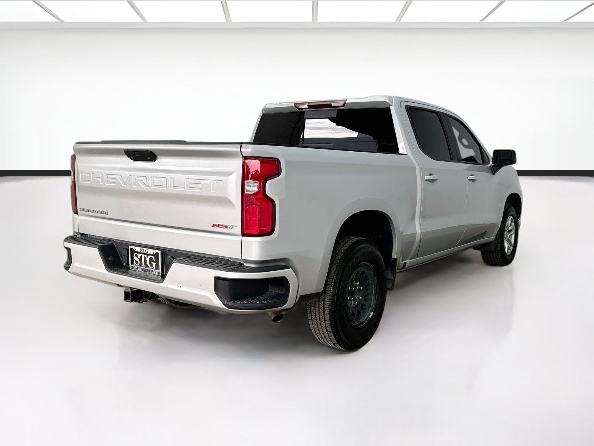Used 2021 Chevrolet Silverado 1500 RST w/ Convenience Package II RWD image 4