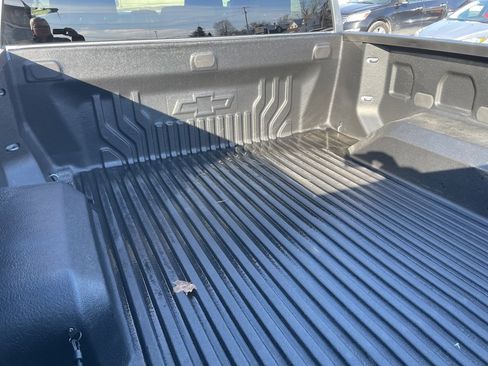 Used 2024 Chevrolet Silverado 1500 LT image 14