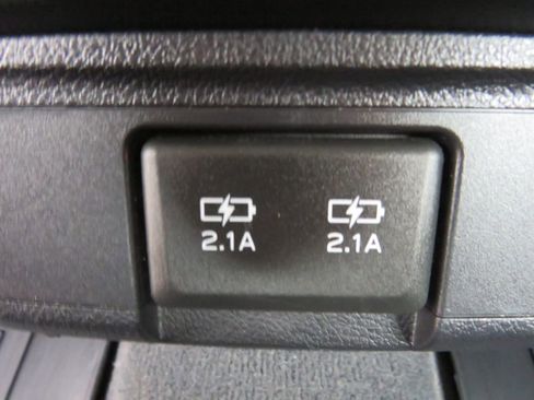 Used 2019 Subaru Legacy 2.5i Premium image 28