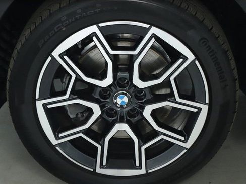 Certified 2025 BMW X2 xDrive28i w/ Premium Package image 39