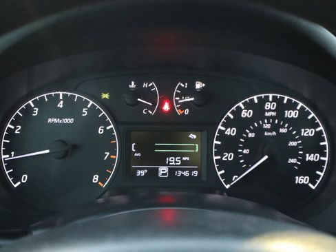 Used 2015 Nissan Sentra S image 17