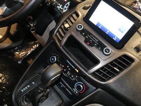 Used 2022 Ford Transit Connect XLT FWD image 30