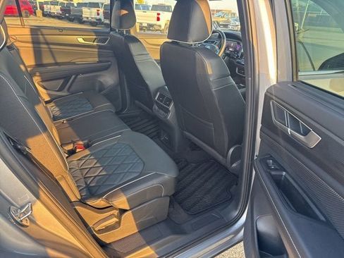 Used 2024 Volkswagen Atlas Cross Sport SEL Premium R-Line image 13