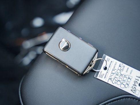 Used 2025 Volvo XC90 T8 Plus w/ Protection Package Premier image 38