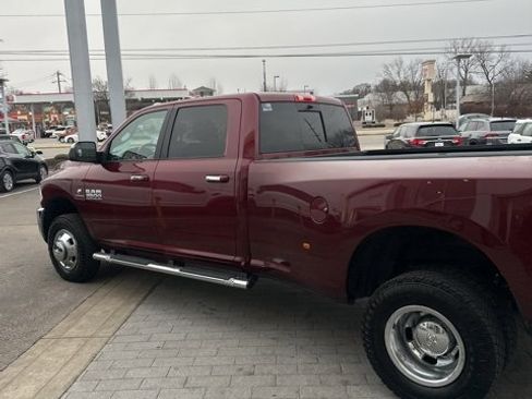 Used 2018 RAM 3500 Big Horn image 18