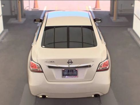 Used 2015 Nissan Altima 2.5 S w/ Power Driver Seat Package FWD image 4