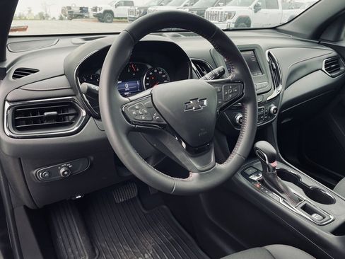 Used 2022 Chevrolet Equinox RS image 9