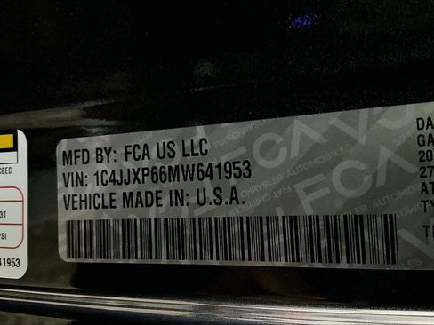 Used 2021 Jeep Wrangler Unlimited Sahara image 32