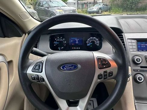Used 2014 Ford Taurus SE FWD image 12