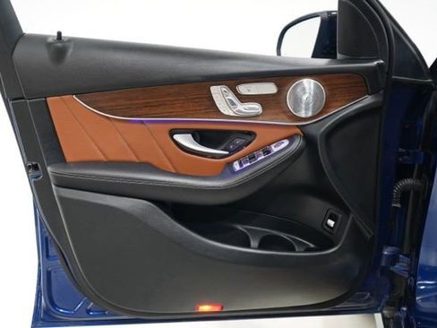 Used 2021 Mercedes-Benz GLC 300 4MATIC image 19