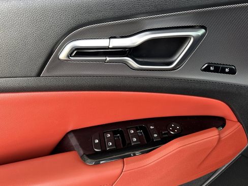 Used 2023 Kia Sportage SX image 10